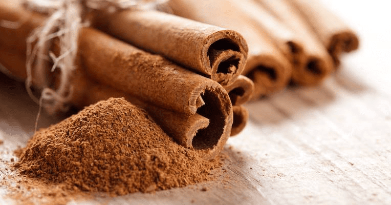 Cinnamon Tea Chá de canela: preparo seguro, diferenças entre Ceylon e cássia, cuidados com cumarina e ideias para usar a bebida na cozinha.